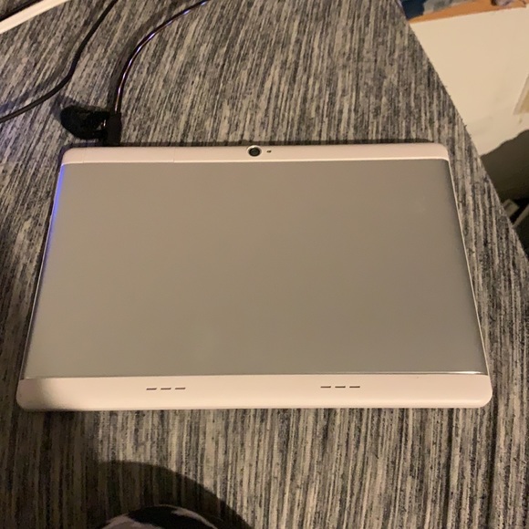 Android tablet - Picture 2 of 4